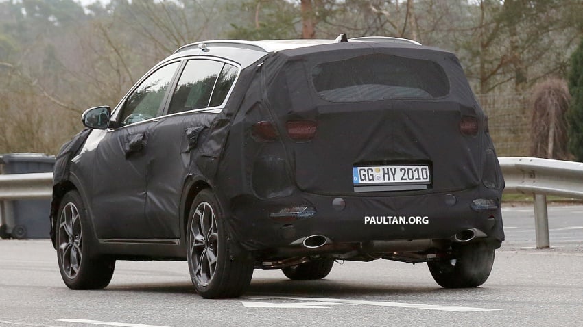 SPIED: Kia Sportage facelift seen near the Nurburgring 807781