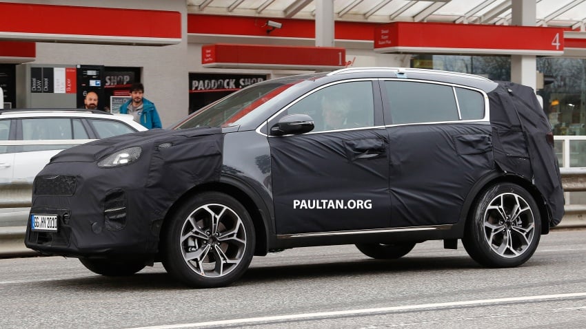 SPIED: Kia Sportage facelift seen near the Nurburgring 807782