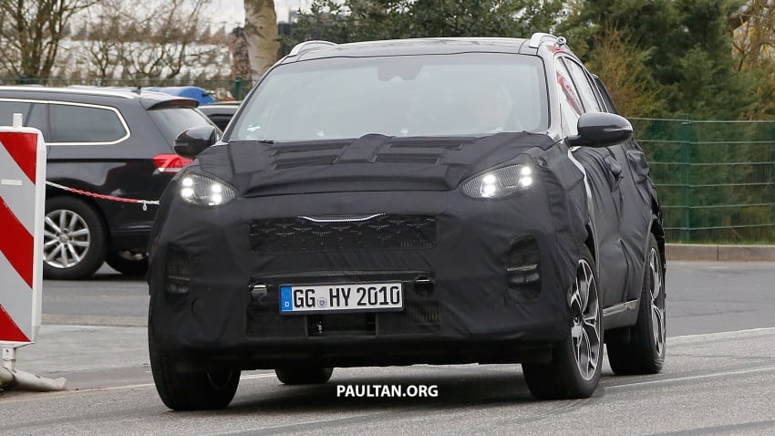 SPIED: Kia Sportage facelift seen near the Nurburgring 807787
