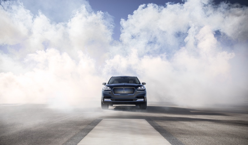 Lincoln Aviator previewed in New York – three-row SUV with plug-in hybrid option, production next year 801392