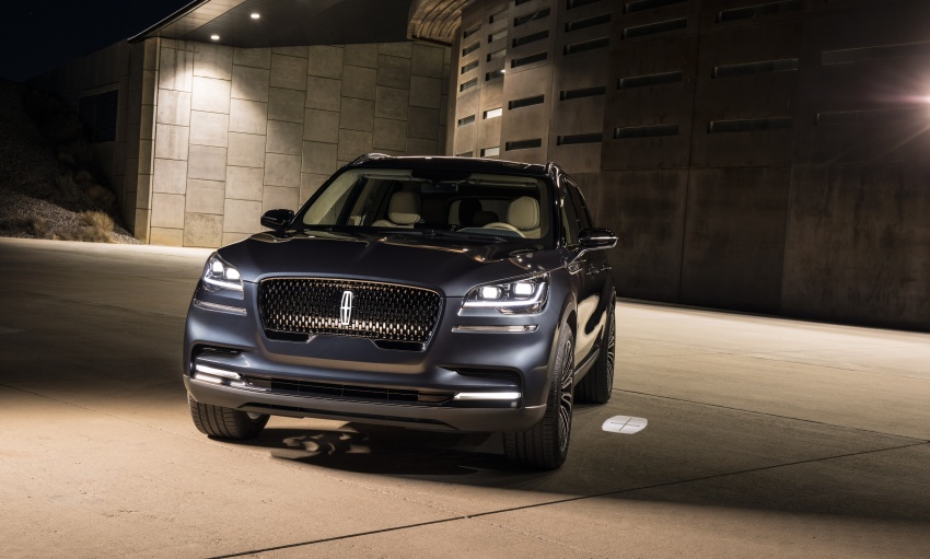 Lincoln Aviator previewed in New York – three-row SUV with plug-in hybrid option, production next year 801401
