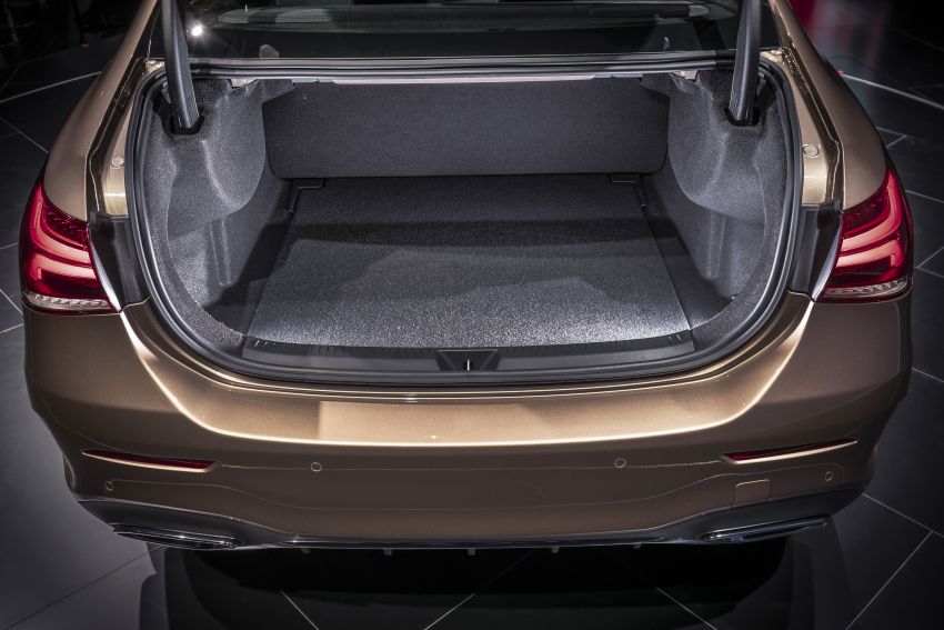Mercedes-Benz A-Class L Sedan Z177 dipamer di Beijing – versi alternatif bagi negara lain pada H2 2018 810743
