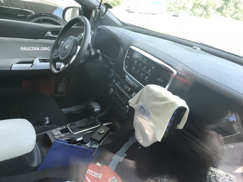 SPYSHOTS: Kia Sportage facelift caught undisguised! 817812