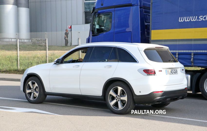 SPYSHOTS: X253 Mercedes-Benz GLC facelift spotted 834102