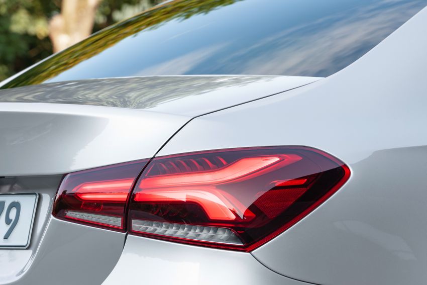 Mercedes-Benz A-Class Sedan V177 akhirnya muncul 843439