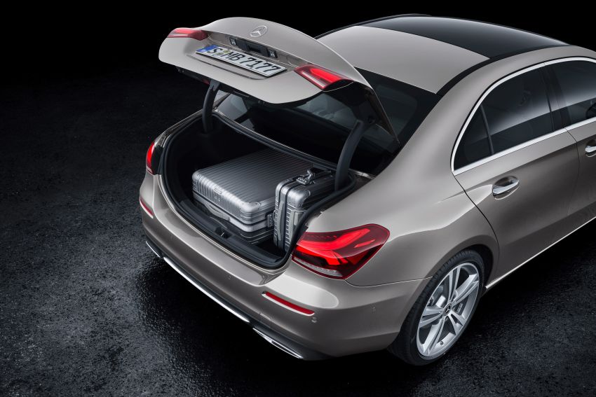 Mercedes-Benz A-Class Sedan V177 akhirnya muncul 843399