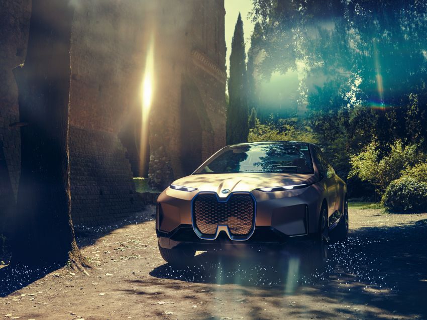 BMW Vision iNEXT previews all-electric SUV for 2021 862286