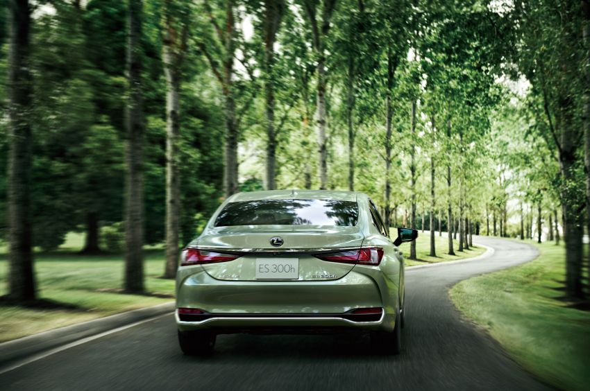 2019 Lexus ES launched in Japan – world’s first side-view cameras, ES 300h hybrid only, RM216k to RM259k 878718
