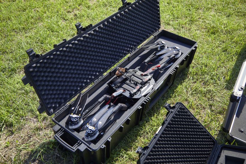 Land Rover SVO debuts bespoke Red Cross Discovery 867894