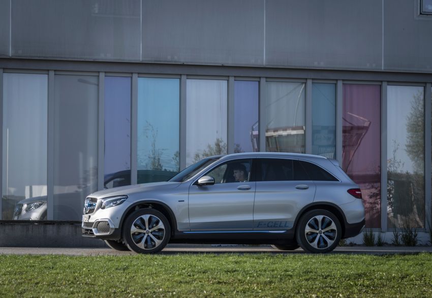 Mercedes-Benz GLC F-Cell – production plug-in hybrid hydrogen SUV debuts with 208 hp, 478 km total range 873710
