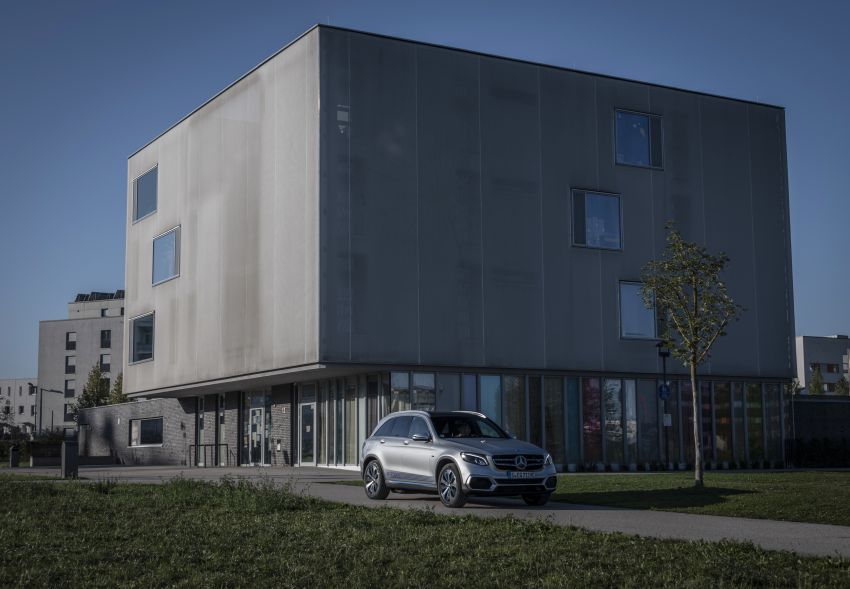 Mercedes-Benz GLC F-Cell – production plug-in hybrid hydrogen SUV debuts with 208 hp, 478 km total range 873713