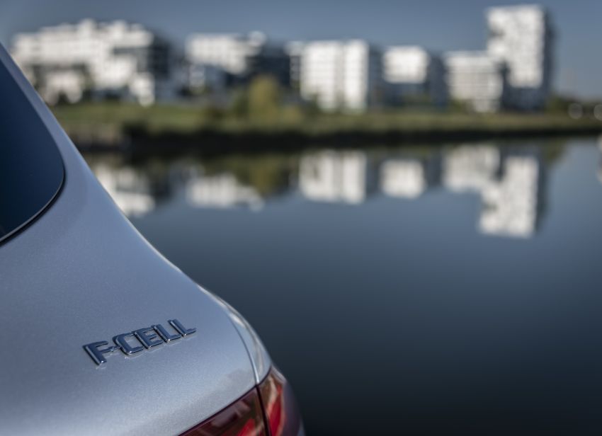 Mercedes-Benz GLC F-Cell – production plug-in hybrid hydrogen SUV debuts with 208 hp, 478 km total range 873718