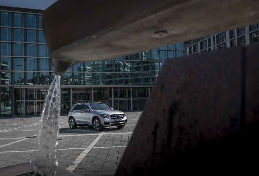 Mercedes-Benz GLC F-Cell – production plug-in hybrid hydrogen SUV debuts with 208 hp, 478 km total range 873722