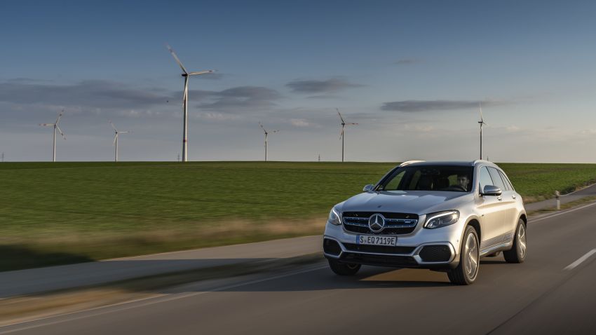 Mercedes-Benz GLC F-Cell – production plug-in hybrid hydrogen SUV debuts with 208 hp, 478 km total range 873700