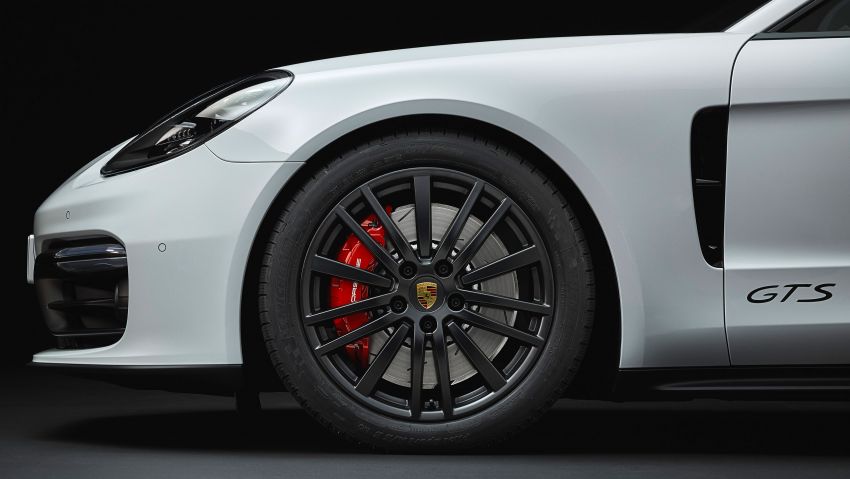 Porsche Panamera GTS dan Panamera Sport Turismo GTS – 4.0 liter V8, dua pengecas turbo, 460 hp/620 Nm! 873811