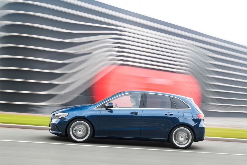 Mercedes-Benz B-Class W247 ditunjuk di Paris Motor Show – pilihan enjin petrol atau diesel, transmisi baru 867684
