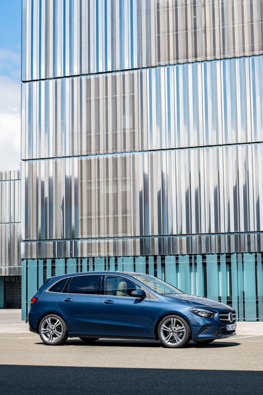 Mercedes-Benz B-Class W247 ditunjuk di Paris Motor Show – pilihan enjin petrol atau diesel, transmisi baru 867697