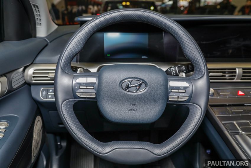 KLIMS18: Hyundai Nexo hydrogen fuel cell EV SUV 893003