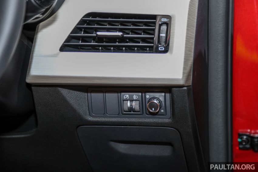 KLIMS18: Proton X70 SUV full preview, inside and out 891637