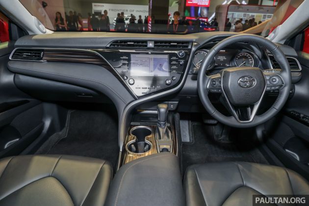 KLIMS18: New Toyota Camry launched – 2.5V, RM190k