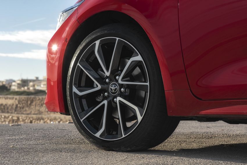 GALLERY: 2019 Toyota Corolla detailed for Europe – three body styles; four powertrains, including hybrids 926397
