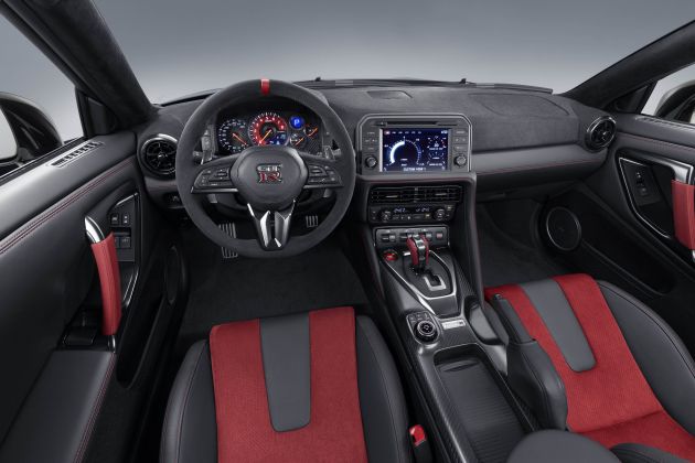 2020 Nissan GT-R Nismo sheds weight, improves grip