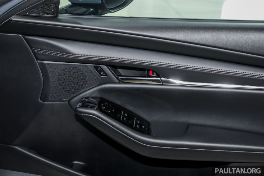 2019 Mazda 3 arrives at Malaysian showroom – 1.5L Sedan, 2.0L Hatchback High Plus; price from RM140k 982126