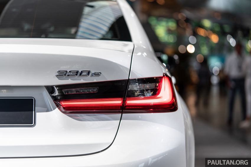 QUICK LOOK: 2019 G20 BMW 330e plug-in hybrid 983849