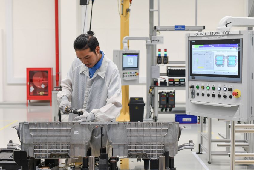 BMW Group Thailand commences local assembly of high-voltage batteries for plug-in hybrid models 1014763