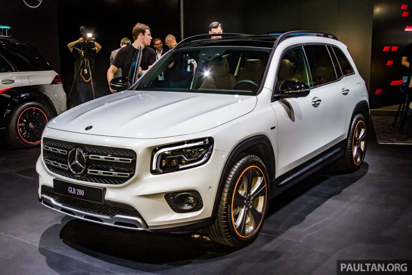 Mercedes-Benz GLB X247 dipamerkan di Frankfurt 1015340