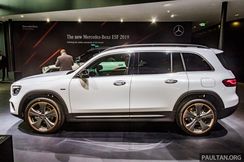 Mercedes-Benz GLB X247 dipamerkan di Frankfurt 1015344