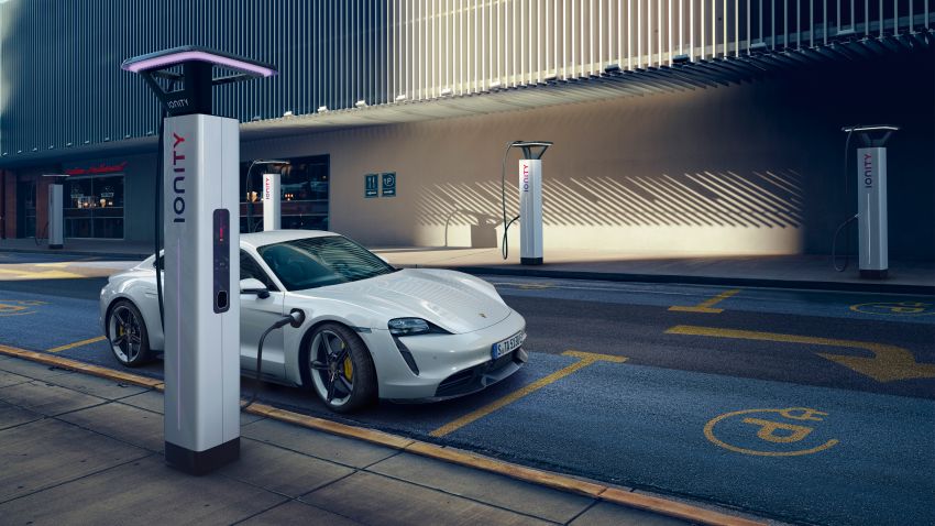Porsche Taycan diperkenalkan – model elektrik penuh dengan kuasa hingga 761 PS dan 1,050 Nm tork 1011136