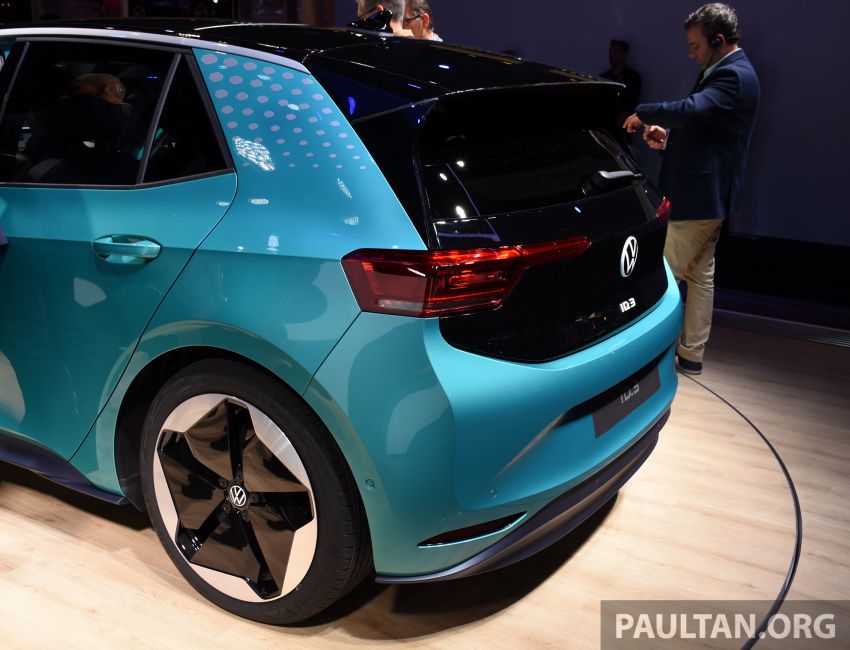 Volkswagen ID.3 pure electric car debuts – rear-wheel drive, up to 550 km range; from RM138k in Germany 1011652