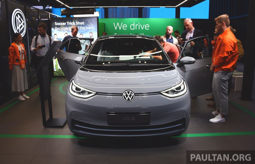 Volkswagen ID.3 pure electric car debuts – rear-wheel drive, up to 550 km range; from RM138k in Germany 1011660
