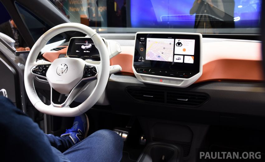 Volkswagen ID.3 pure electric car debuts – rear-wheel drive, up to 550 km range; from RM138k in Germany 1011689