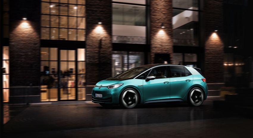 Volkswagen ID.3 pure electric car debuts – rear-wheel drive, up to 550 km range; from RM138k in Germany 1012254