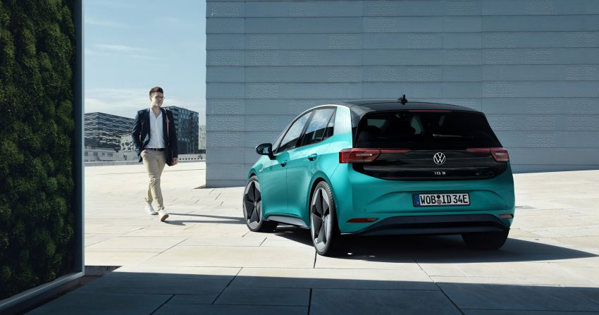 Volkswagen ID.3 pure electric car debuts – rear-wheel drive, up to 550 km range; from RM138k in Germany 1012257