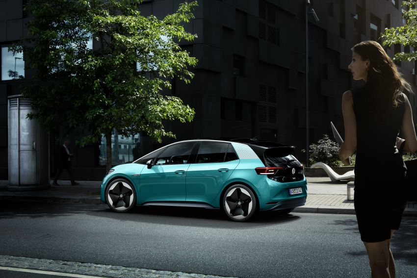 Volkswagen ID.3 pure electric car debuts – rear-wheel drive, up to 550 km range; from RM138k in Germany 1012265