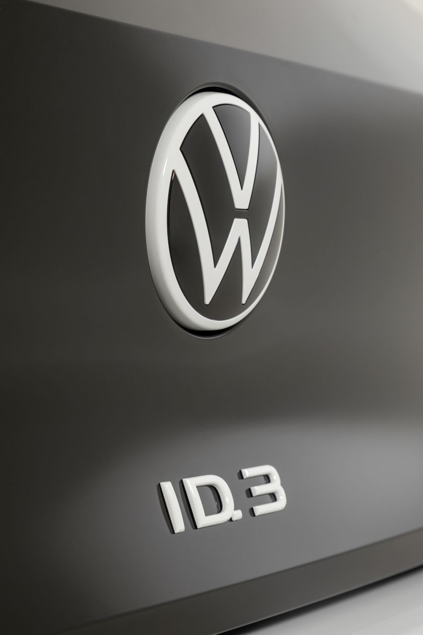 Volkswagen ID.3 pure electric car debuts – rear-wheel drive, up to 550 km range; from RM138k in Germany 1012290