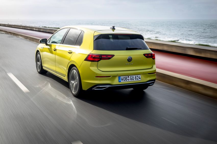 MEGA GALLERY: Volkswagen Golf Mk8 gets detailed 1052661