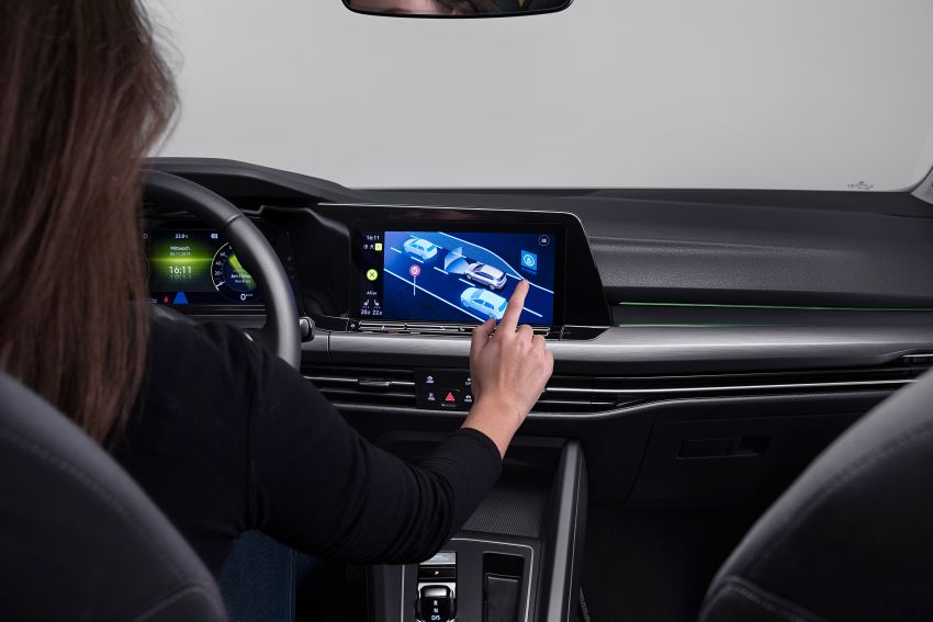 MEGA GALLERY: Volkswagen Golf Mk8 gets detailed 1052698