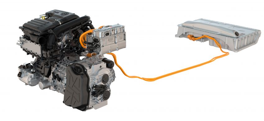 MEGA GALLERY: Volkswagen Golf Mk8 gets detailed 1052739