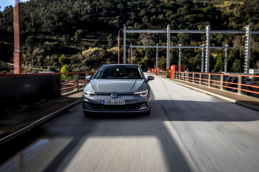 MEGA GALLERY: Volkswagen Golf Mk8 gets detailed 1052530