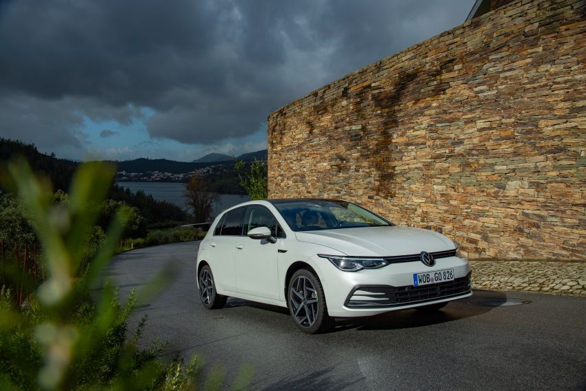 MEGA GALLERY: Volkswagen Golf Mk8 gets detailed 1052579