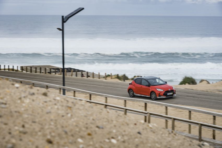 2020 Toyota Yaris Hybrid – 1.5L three-cylinder Dynamic Force engine, improved fuel efficiency and emissions 1079676