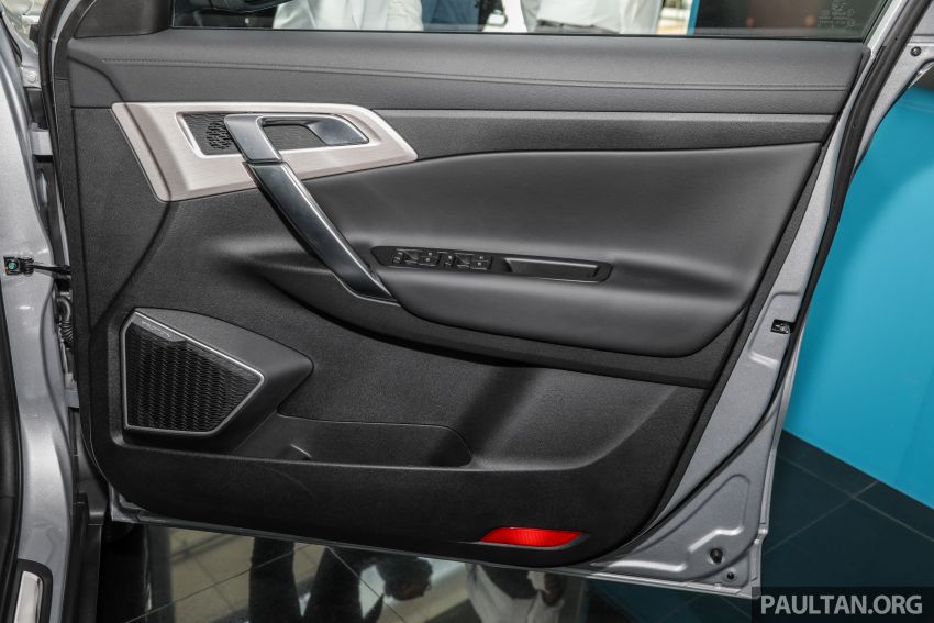 Proton X70 CKD dilancarkan secara rasmi – harga bermula RM95k, kotak gear DCT 7-kelajuan, 4 varian 1080988