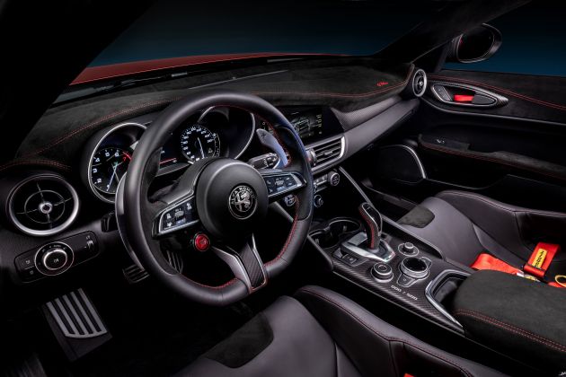 Alfa Romeo Giulia GTA debuts – steroidal Quadrifoglio gets 2.9L biturbo V6, 540 hp; limited to 500 units only!