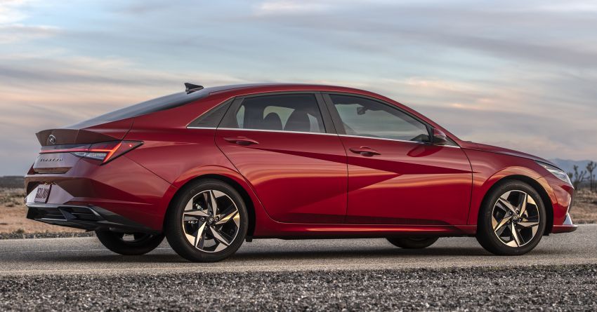 2021 Hyundai Elantra, Elantra Hybrid debut – four-door coupe style, dual-screen setup, 64-colour LED lights! 1096665