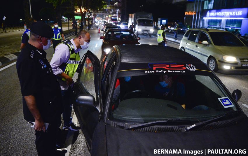 Police begin movement control order roadblock operations in KL and Selangor – just stay at home 1097127