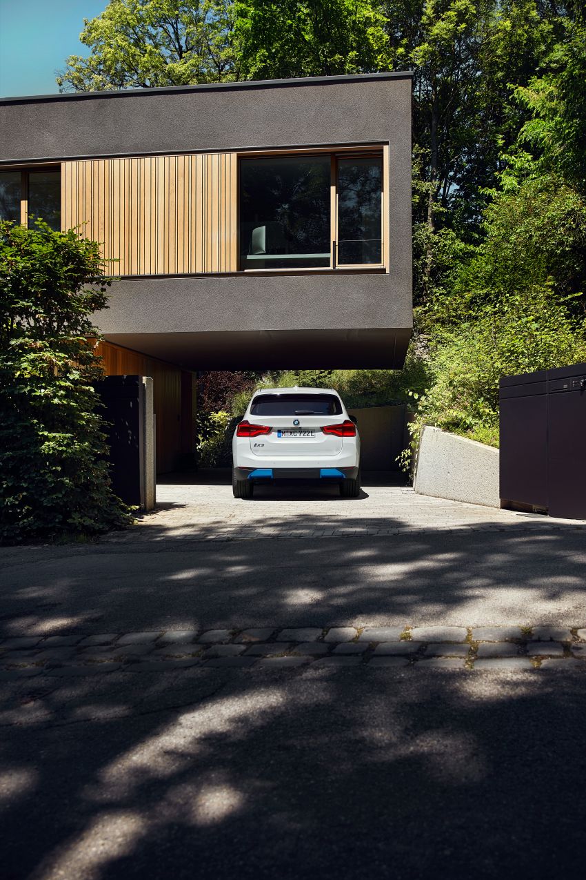 BMW iX3 debuts – 460 km range, 0-100 km/h in 6.8s; Adaptive M suspension as later over-the-air update 1146113